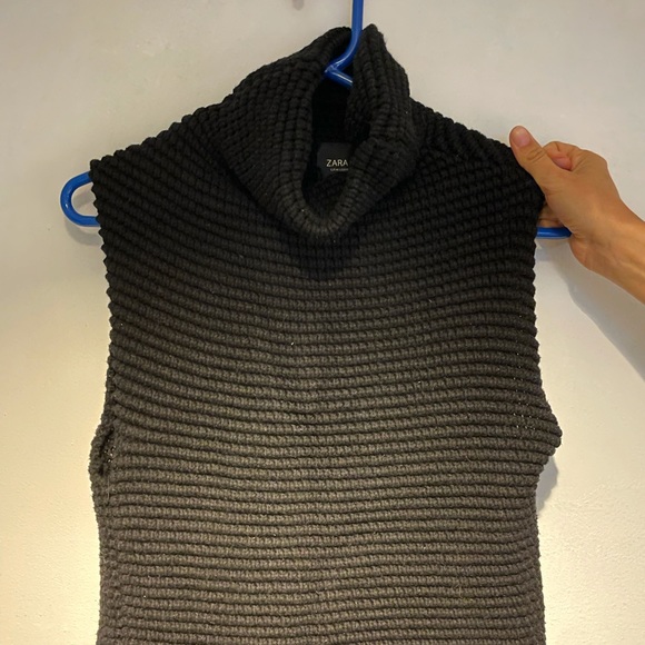 Black Zara knit sleeveless turtleneck size medium - Picture 1 of 1